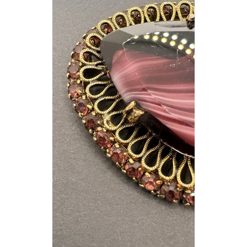 Vintage Purple Banded Glass & Rhinestones‎ Brooch w/ Gold Tone Filigree 2